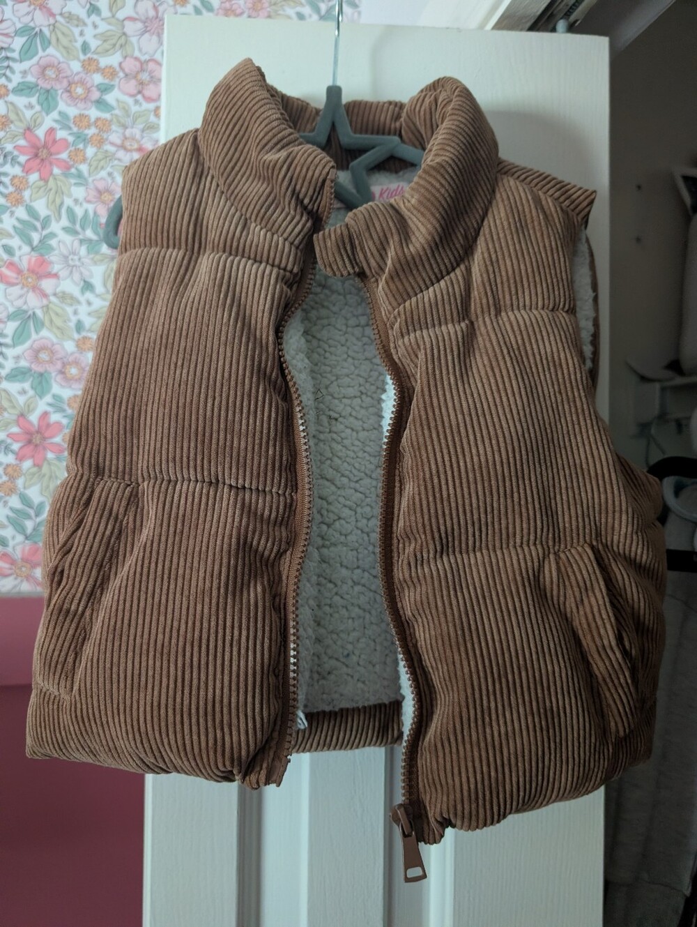 Corduroy Puffer Vest in Warm Brown